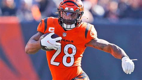 Authorities searched the home of Cincinnati Bengals running back Joe Mixon early Tuesday morning after responding to a report of shots fired that left a minor injured, according to information ...